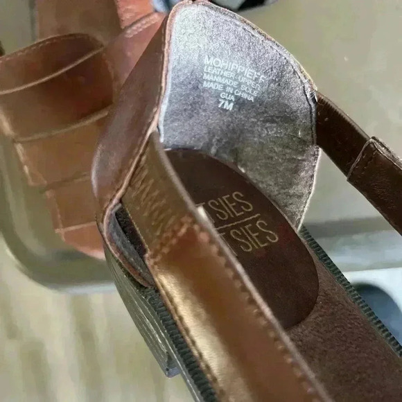 Mootsies Tootsies flats. Size 7 - Picture 2 of 4